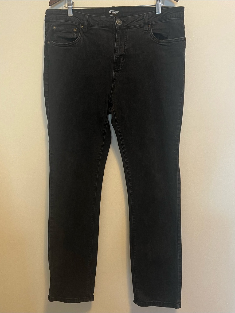 Bluenotes Men's Slim Straight Black Jeans